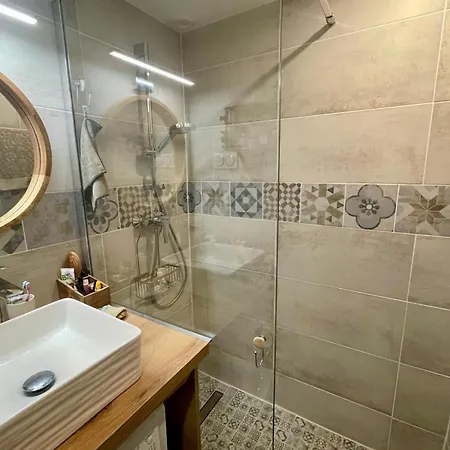 Bright With Pool In Daire Roquebrune-sur Argens